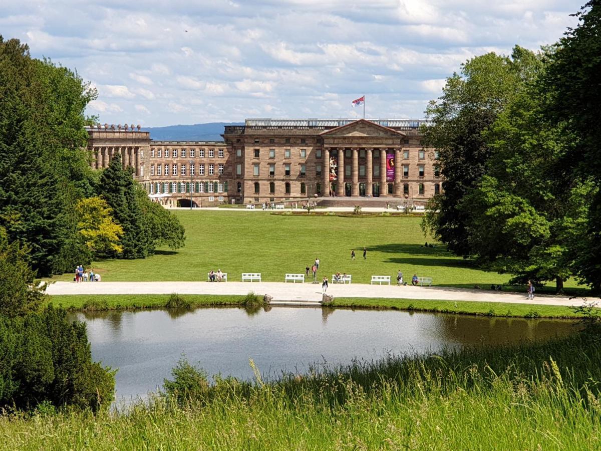 Exklusives Und Helles Dachgeschoss-Apartment No 3 Im Zentrum Von Kassel, Schnelles 1Gbit Internet, Geschirrspueler, Boxspringbetten Kültér fotó