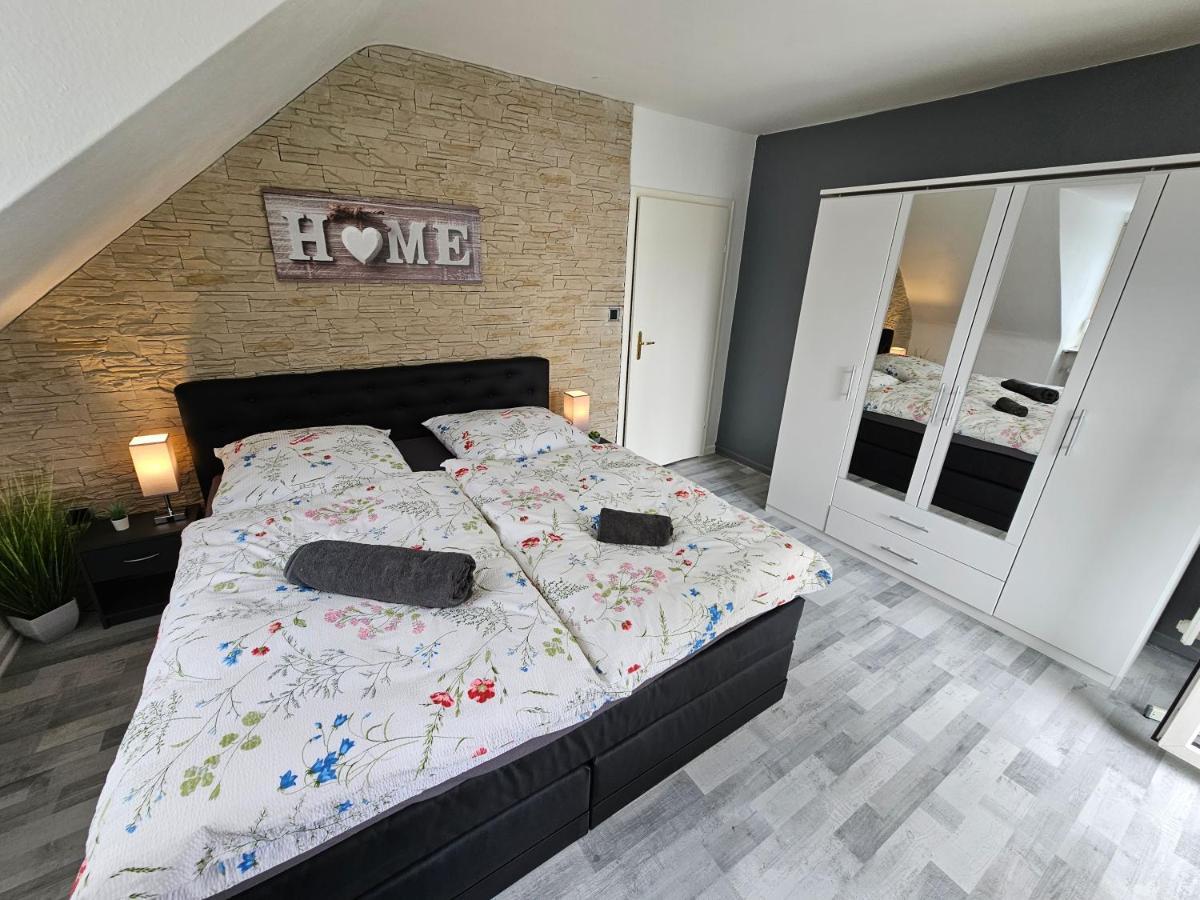Exklusives Und Helles Dachgeschoss-Apartment No 3 Im Zentrum Von Kassel, Schnelles 1Gbit Internet, Geschirrspueler, Boxspringbetten Kültér fotó
